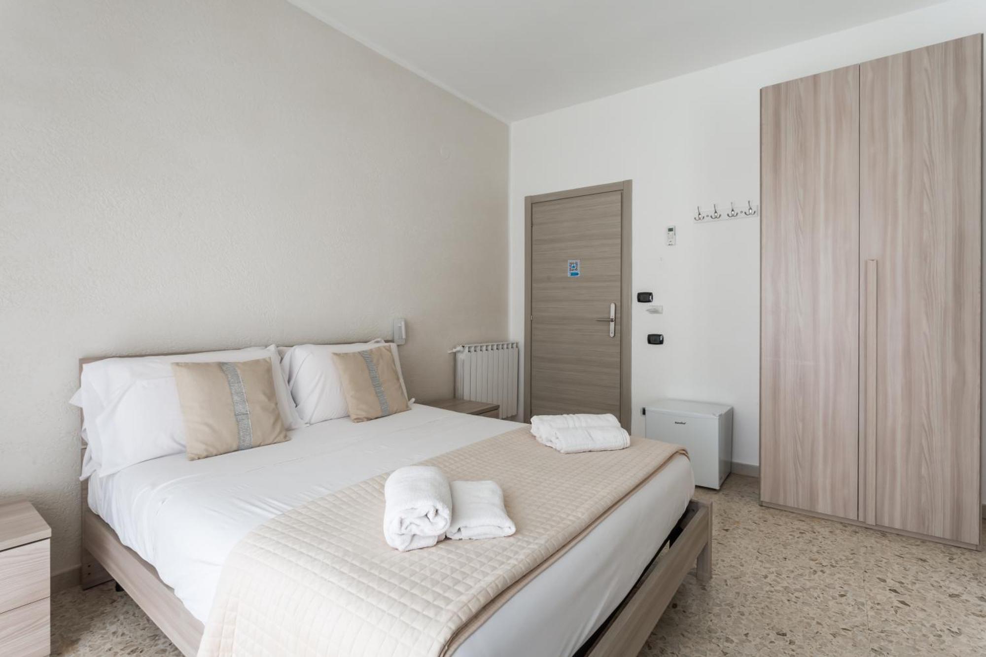 Napoli Fly Guest House 290 Exteriör bild